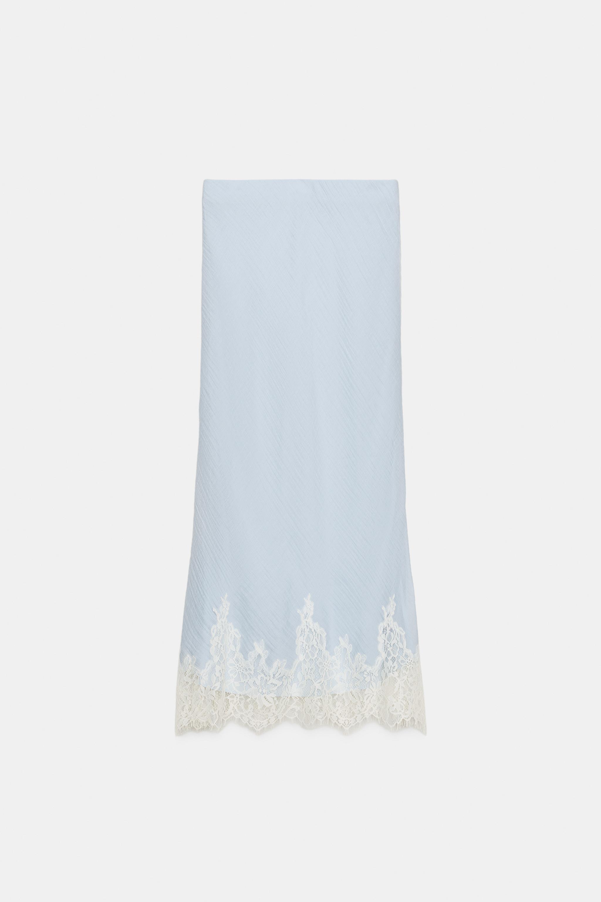 JUPE MI-LONGUE EN DENTELLE